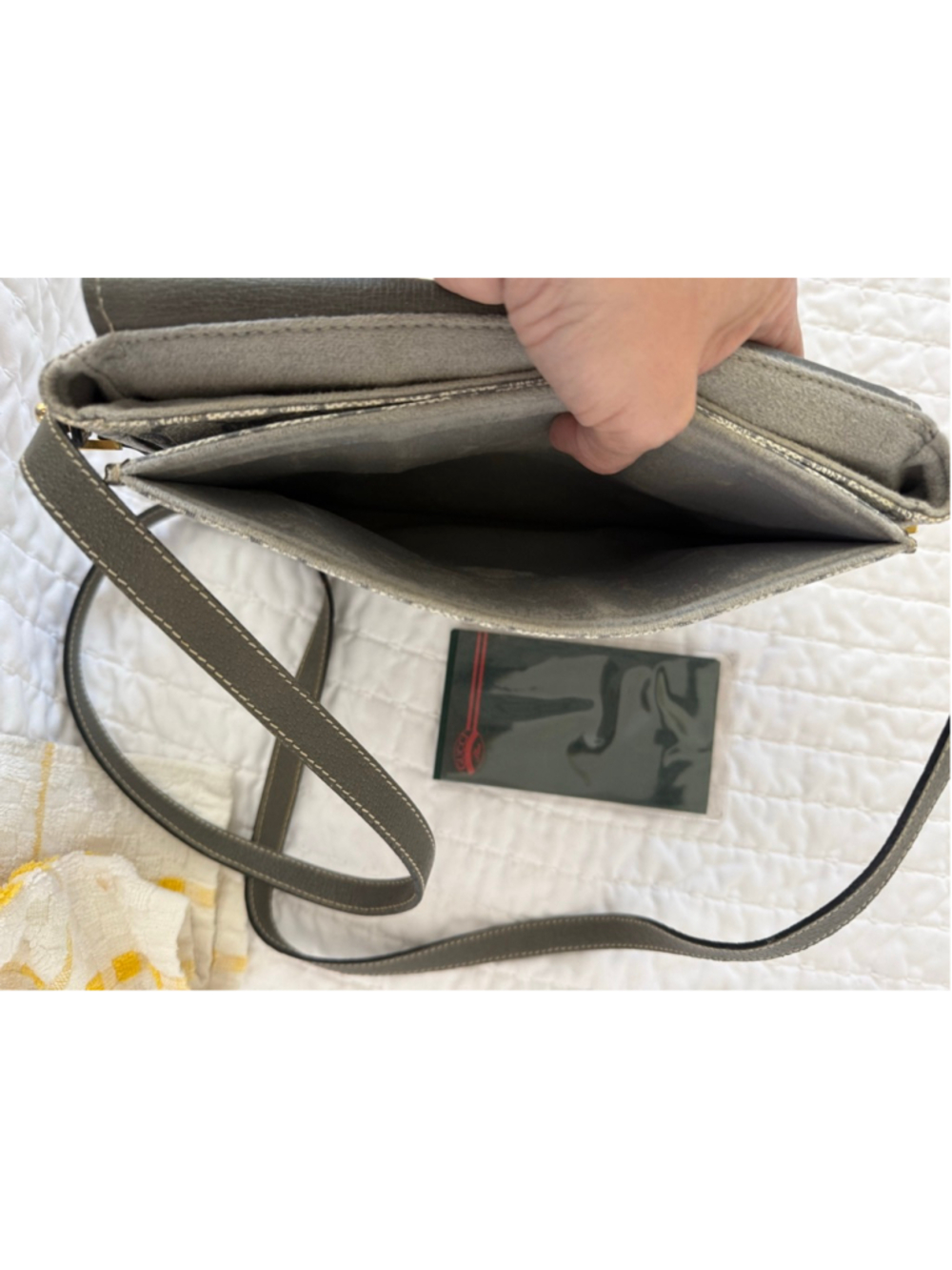 Gucci Plus Crossbody Bag in Gray and Green, a piece of Gucci history. - Picture 11 of 16